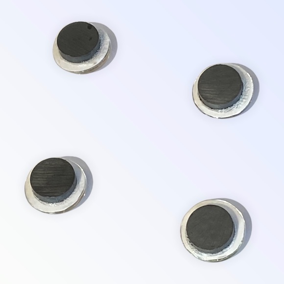 𝐒𝐞𝐭/𝟖 𝑯𝒂𝒏𝒅𝒎𝒂𝒅𝒆 𝐒𝐧𝐨𝐰𝐦𝐚𝐧 𝐌𝐚𝐠𝐧𝐞𝐭𝐬 𝐂𝐚𝐛𝐨𝐜𝐡𝐨𝐧𝐬. 🎁 - Picture 6 of 8